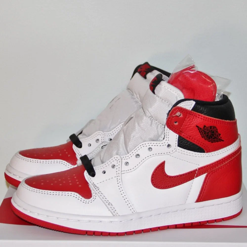 Nike Air Jordan 1 Retro High OG Heritage Mens 4.5 Womens 6 Red White Black
